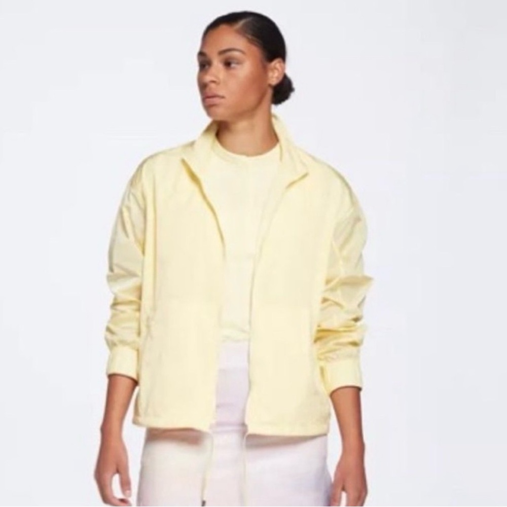 CALIA by Carrie Underwood Light Yellow Jacket - Picture 2 of 11